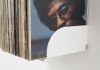 étagère vinyle murale blanche avec disques vinyles 33 tours fixée au mur, lot de 2