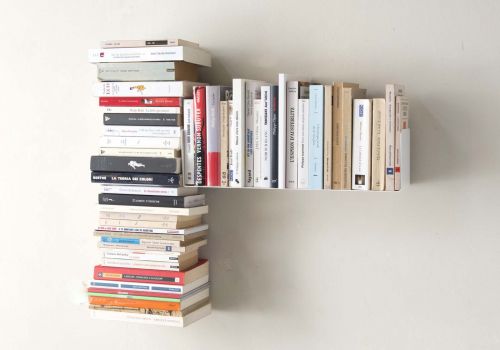 Estante asimétrico para libros "T" DERECHO