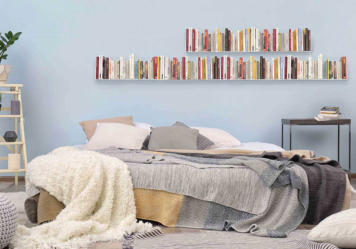 Wall bookshelf for bedroom